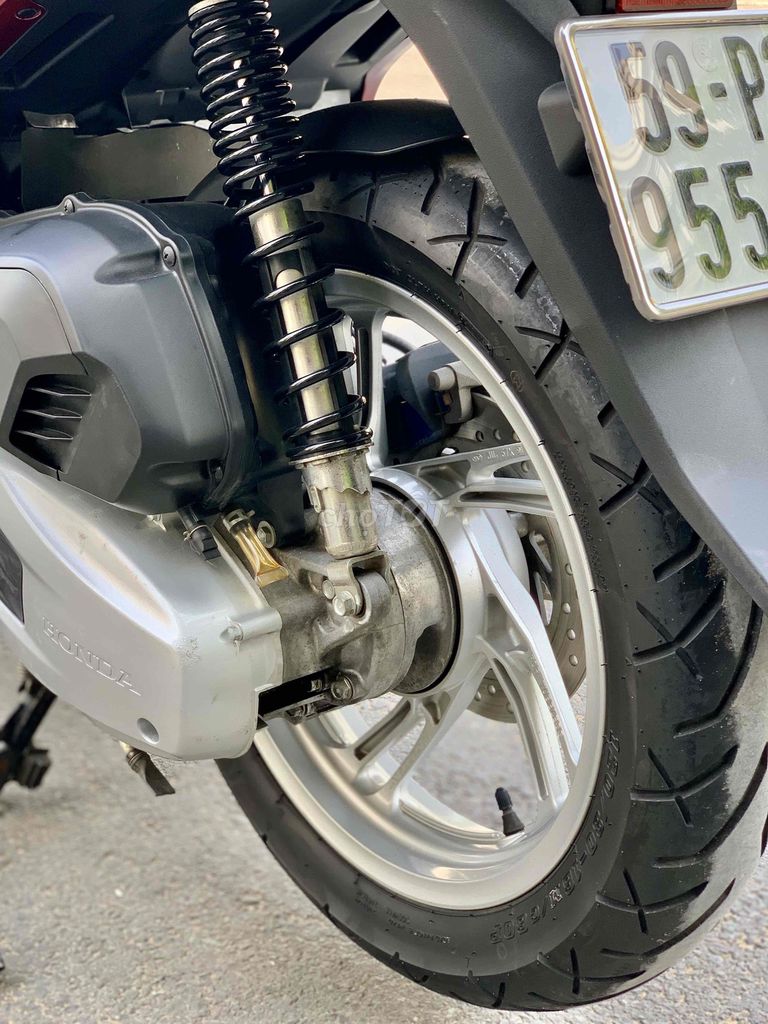 Honda SH 125i – 2019 ABS Chính Chủ BSTP Odo 8600km. Mua bán Xe máy tại Thành phố Thủ Đức Tp Hồ Chí Minh được đăng bởi iMotorbike Khương Phan hình 16