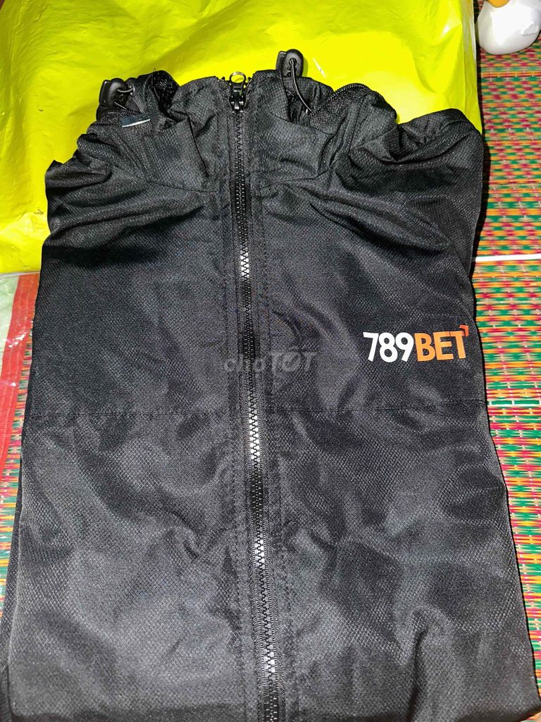 Áo khoác unisex Đen Bền Năng động. Mua bán Quần áo tại Huyện Châu Thành Đồng Tháp được đăng bởi Zenny hình 1