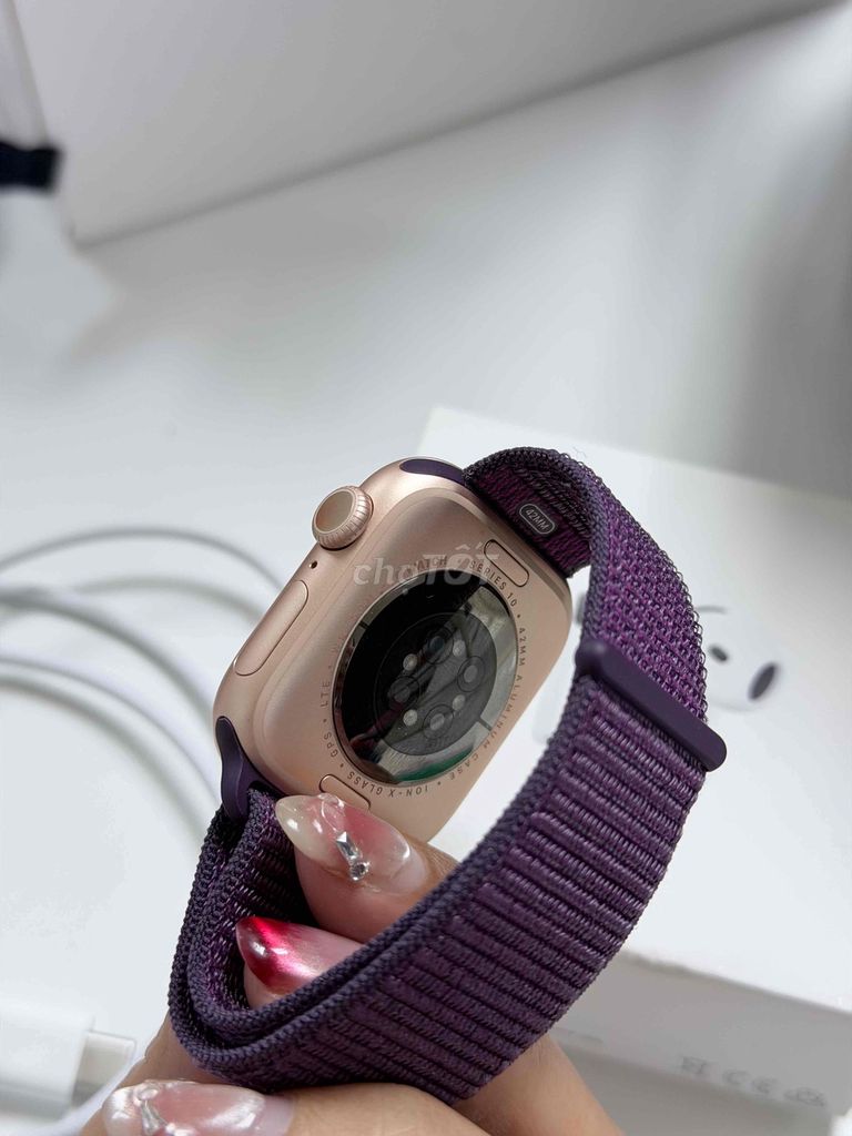 Apple Watch Series 10 GPS + Cellular 42mm Vàng hồn. Mua bán Thiết bị đeo thông minh tại Quận 8 Tp Hồ Chí Minh được đăng bởi Ngô Ngọc Châu hình 1