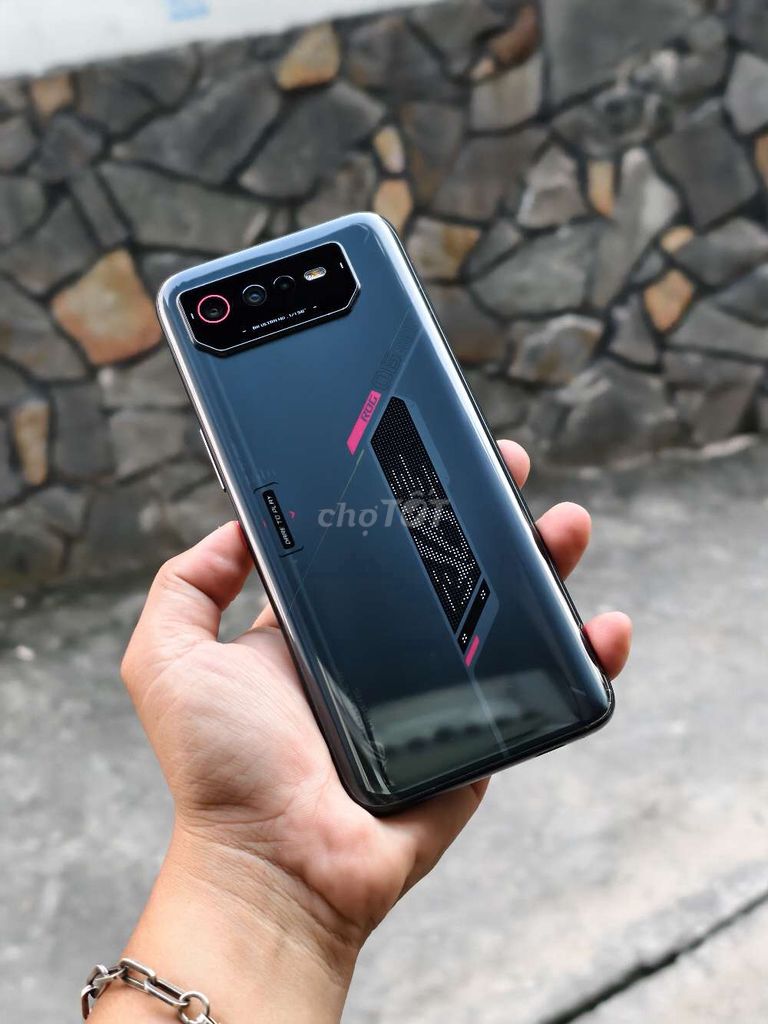 Asus ROG Phone 6 16/512 máy Quốc tế có giao lưu