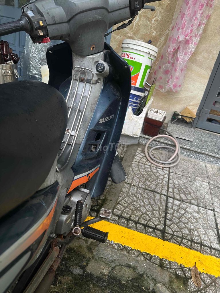 Suzuki Viva, сине-черный, полуавтомат