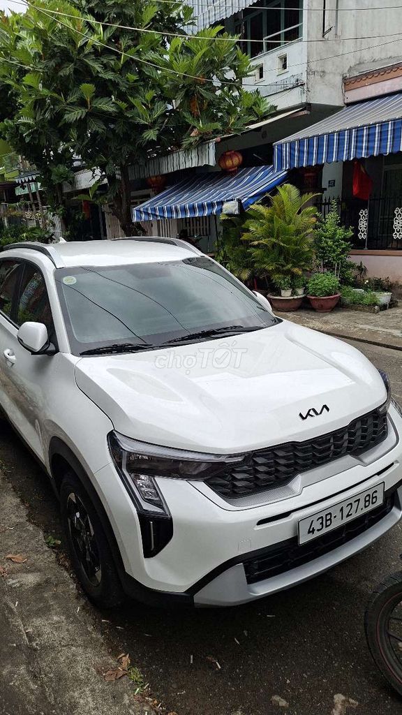 Kia Sonet белый 5000 км