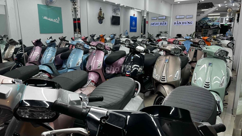 Vespa Sprint hồng Porsche. Mua bán Xe máy tại Quận Phú Nhuận Tp Hồ Chí Minh được đăng bởi VESPA  PIAGGIO BẢO HƯNG Vespa cũ trả góp  hình 10