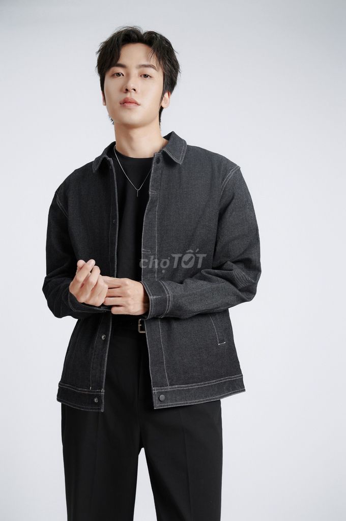 Áo khoác kaki của KRIK. Mua bán Quần áo tại Quận Cầu Giấy Hà Nội được đăng bởi Tiep Le hình 1