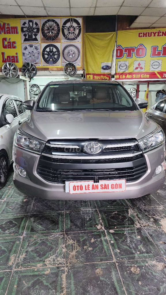 Toyota Innova 2.0E 2017 Số sàn Bạc 76.000 km