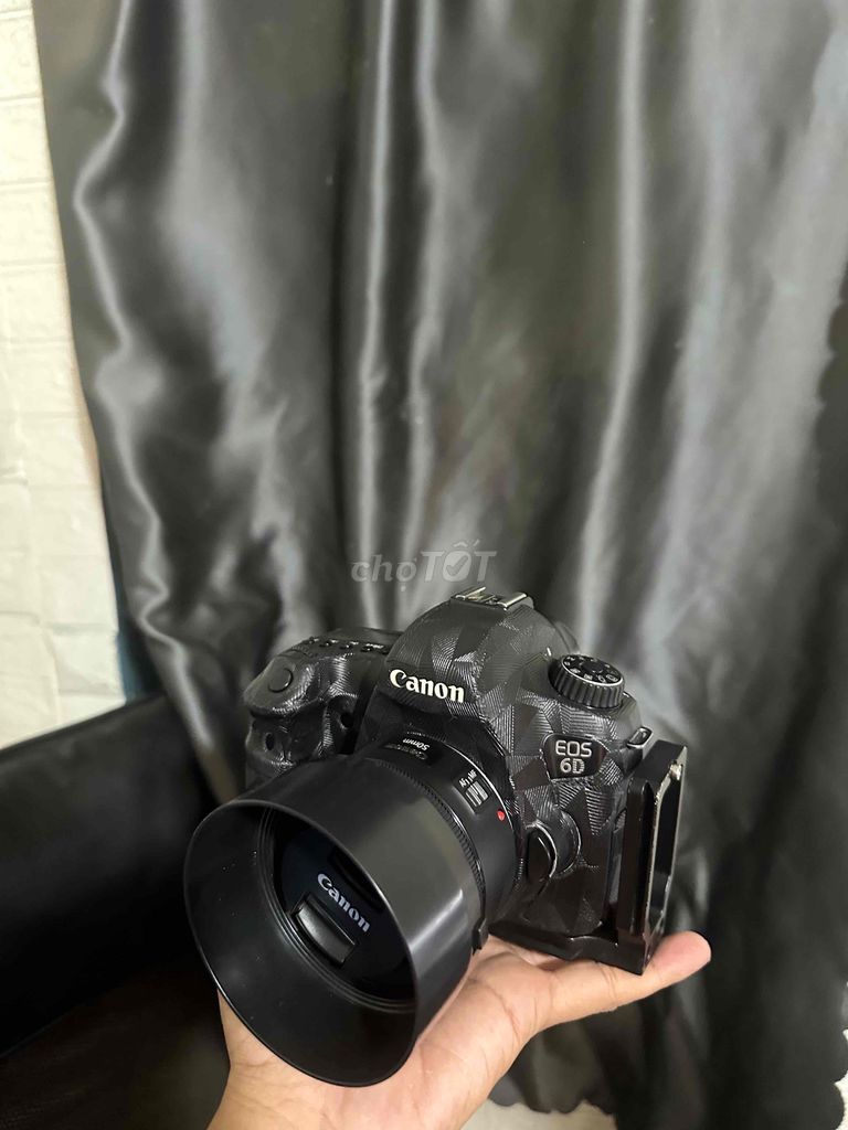 Máy ảnh Canon EOS 6D Đen. Mua bán Máy ảnh, Máy quay tại Thành phố Biên Hòa Đồng Nai được đăng bởi sang le hình 1