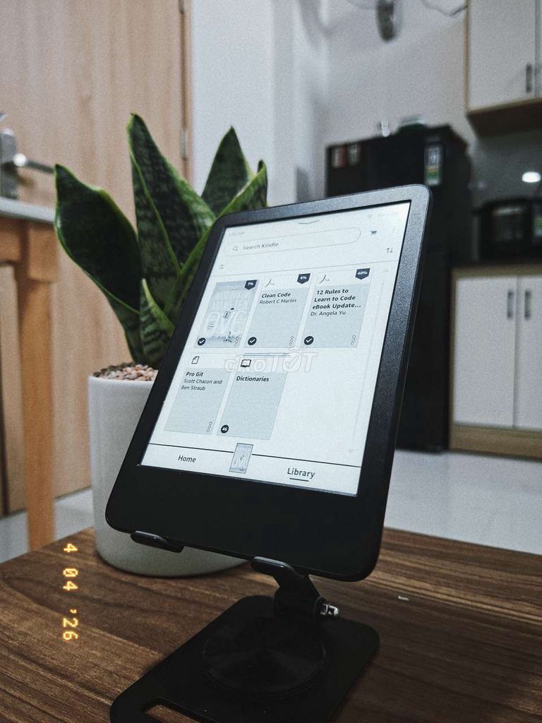 Máy đọc sách Kindle Basic 2024 16GB Đen. Mua bán Máy tính bảng tại Quận Tân Phú Tp Hồ Chí Minh được đăng bởi Nguyễn Công Cương hình 1