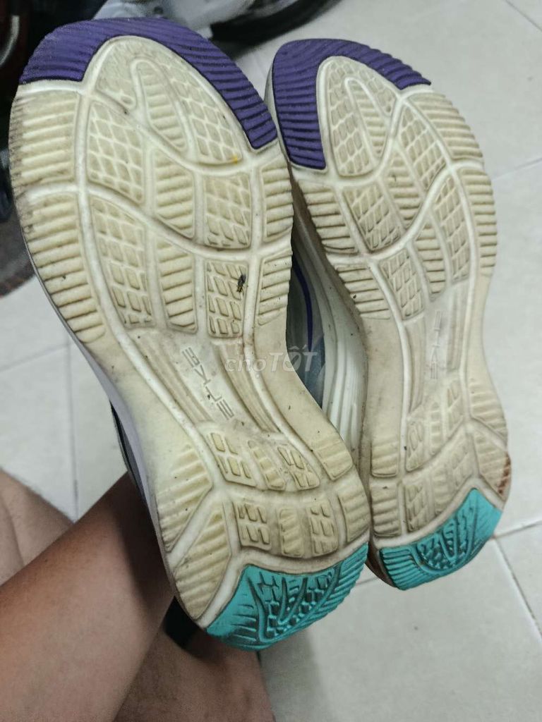 Giày Erke chạy bộ size 42