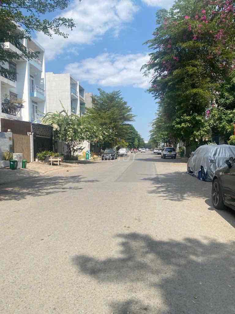 ĐẤT 130M2 MẶT TIỂN  KHU DÂN CƯ  6B ĐƯỜNG PHẠM HÙNG