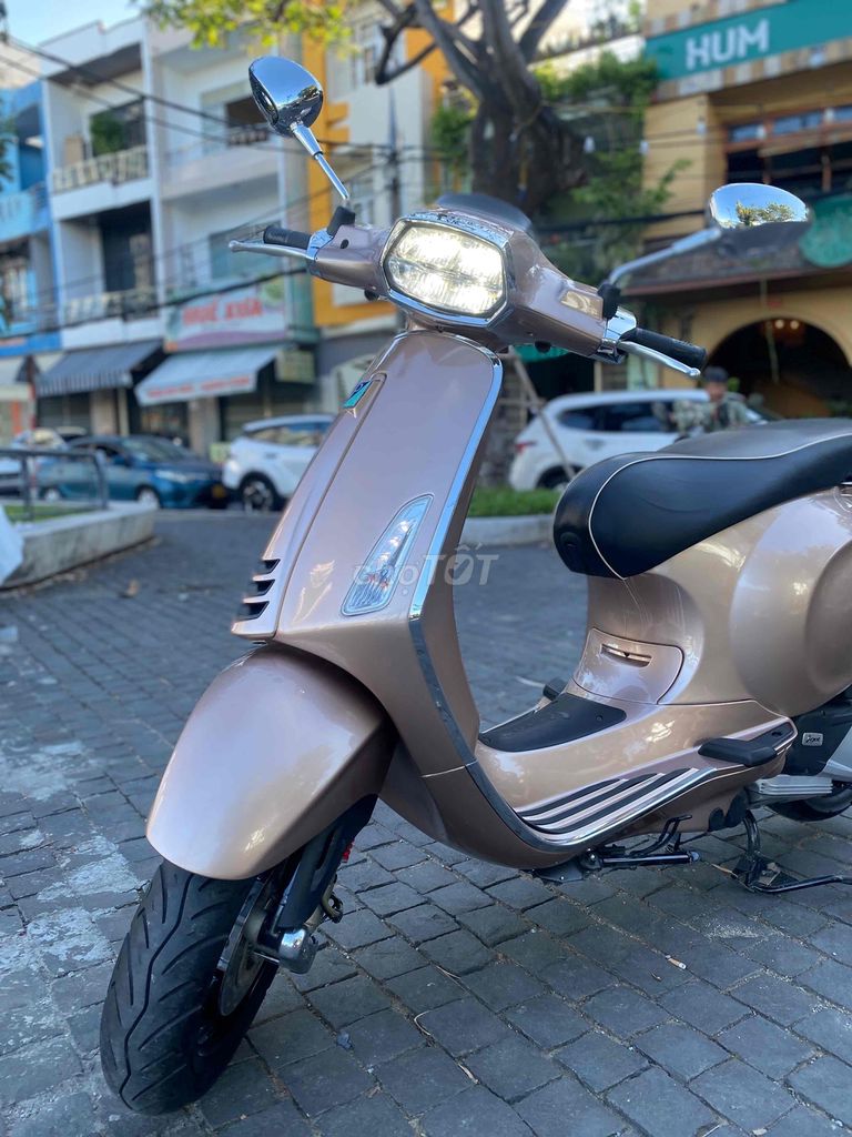 Vespa 2021 màu hót TFT chạy 7 ngàn km như mới. Mua bán Xe máy tại Quận Thanh Khê Đà Nẵng được đăng bởi Long hình 4