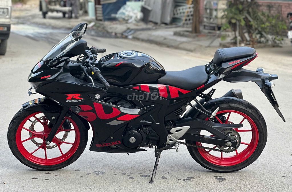 Suzuki GSX R150 2020 có trả góp trao đổi ✅. Mua bán Xe máy tại Quận Thanh Xuân Hà Nội được đăng bởi Phú Lý hình 6