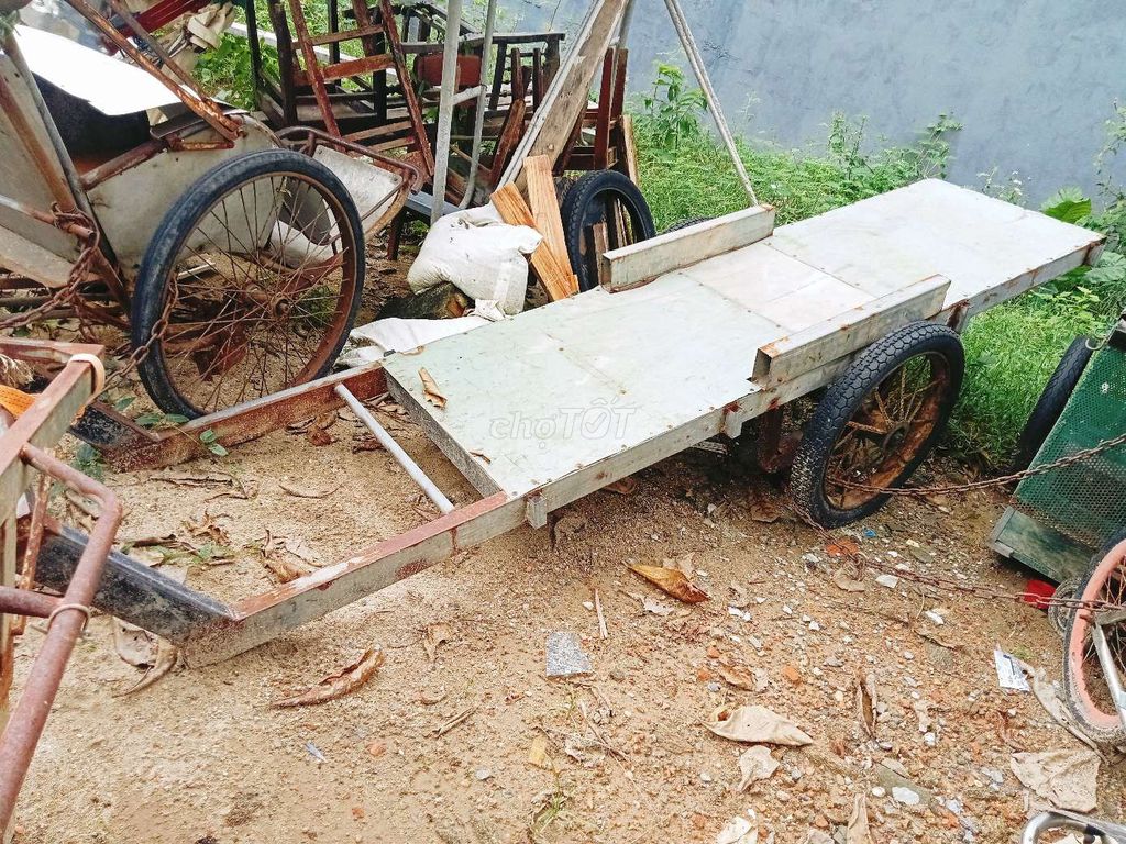 Thép toàn bộ xe Bò Lôi đang kéo hàng hóa chạy êm. Mua bán Phương tiện khác tại Quận Cẩm Lệ Đà Nẵng được đăng bởi Triều hình 3