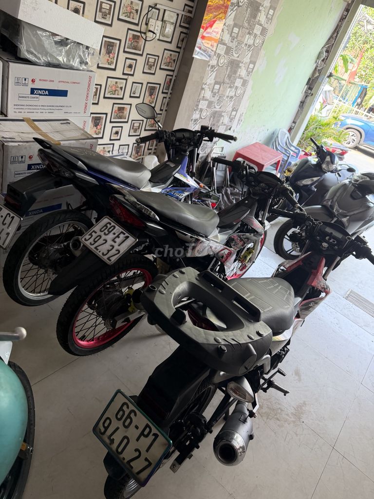 Suzuki satria và Raider tất cả Fi. 9chu.ký nhanh. Mua bán Xe máy tại Thành phố Thủ Đức Tp Hồ Chí Minh được đăng bởi Lê Toàn hình 9