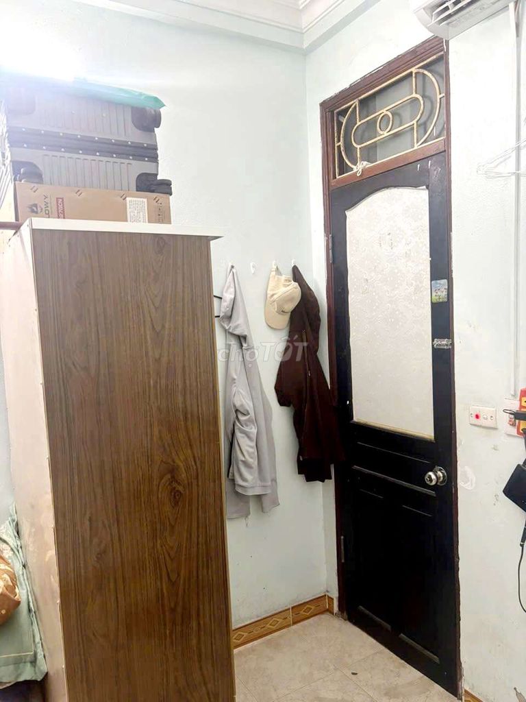 Комната в Ханое, кондиционер, водонагреватель, санузел, 2,2 млн