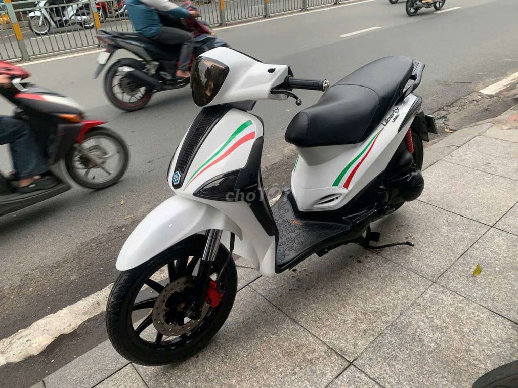 Piaggio Liberty IE 2012 mới 90% biển số thành phố. Mua bán Xe máy tại Quận Tân Phú Tp Hồ Chí Minh được đăng bởi Tuanduy hình 1