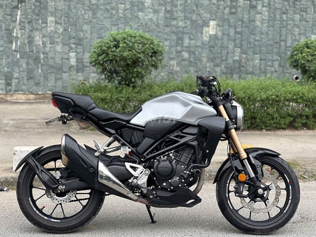 Honda CB300 2022 biển 29 có trả góp trao đổi ✅. Mua bán Xe máy tại Quận Hoàng Mai Hà Nội được đăng bởi Phú Lý hình 4