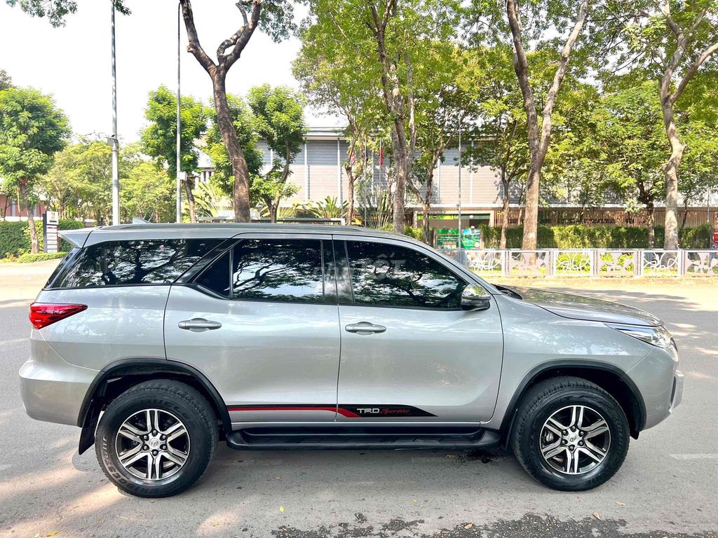 Toyota Fortuner 2019 2.4G 4x2 MT - 83000 km. Mua bán Ô tô tại Quận Tân Phú Tp Hồ Chí Minh được đăng bởi phan khanh hình 6