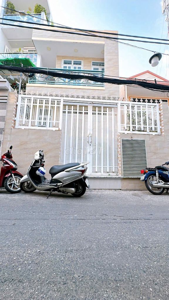 Nhà mới xây dựng mới, diện tích 84m2,  dtsd 250m2, hẻm xe hơi 8m