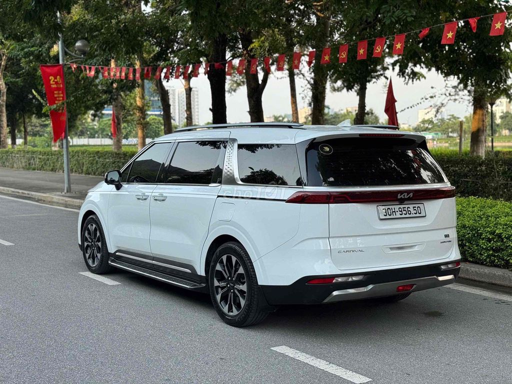 Kia Carnival Signature 2.2D 2022 màu trắng. Mua bán Ô tô tại Quận Cầu Giấy Hà Nội được đăng bởi Auto 6666 hình 3