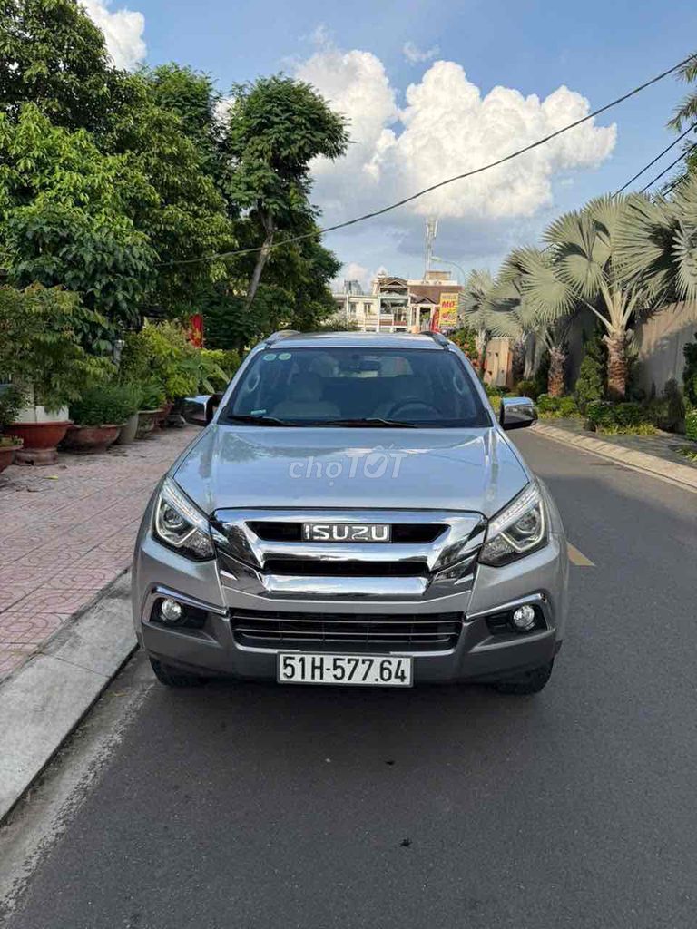 ISUZU MU-X B7 máy dầu 1.9 Turbo số sàn 2019. Mua bán Ô tô tại Huyện Bình Chánh Tp Hồ Chí Minh được đăng bởi Như Đạo hình 1