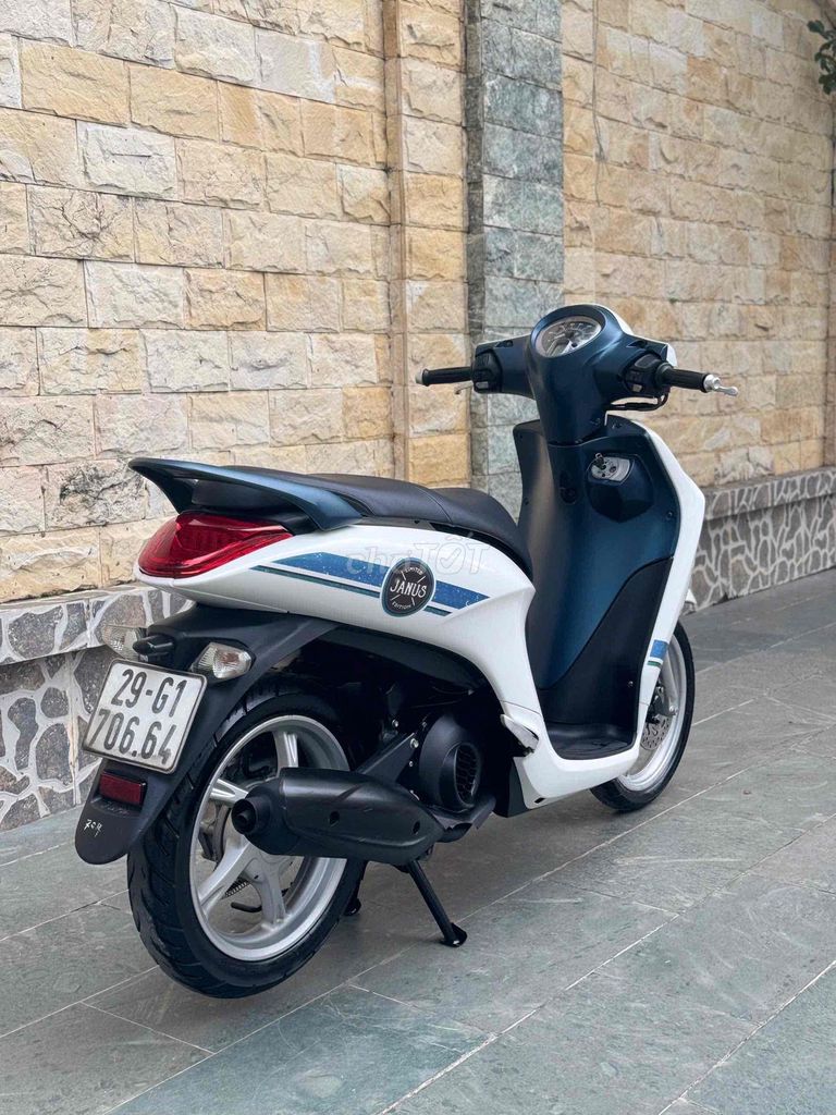 Janus 125fi limited trắng sport 2018 sơn máy zin. Mua bán Xe máy tại Quận Cầu Giấy Hà Nội được đăng bởi nguyễn bích thuỷ hình 4