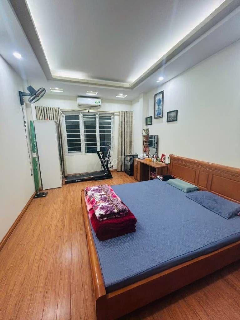 Продажа дома в Чунг Ване, 48 м², 4 этажа, 4 спальни, 8,25 миллиарда долларов
