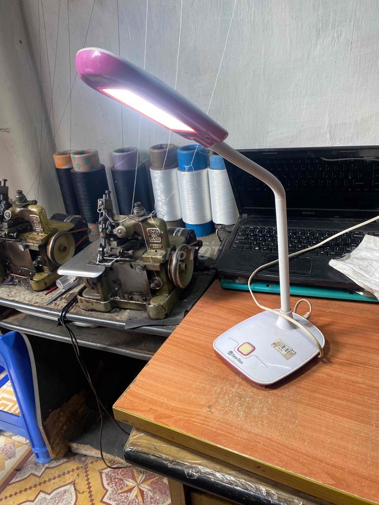 mình có chiếc đèn học sinh rạng đông muốn bán. Mua bán Đèn tại Quận Tây Hồ Hà Nội được đăng bởi Minh Tâm hình 1