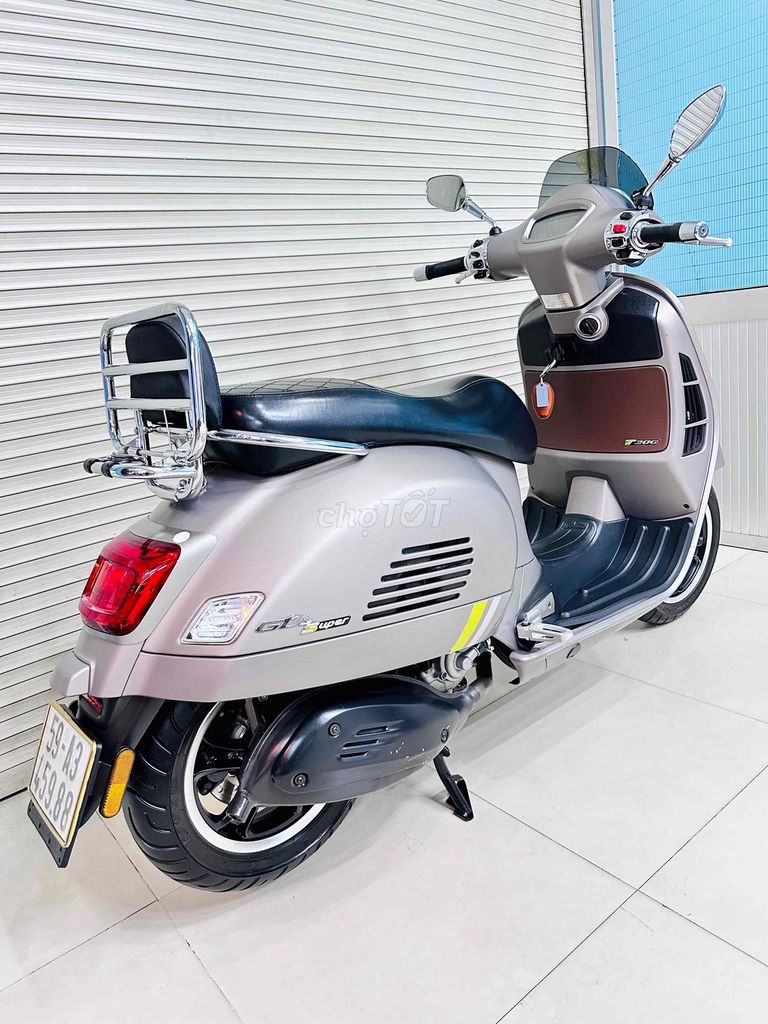 Piaggio Vespa GTS 300 Super Tech HPE4 2023 Xám. Mua bán Xe máy tại Quận 12 Tp Hồ Chí Minh được đăng bởi Tường hình 7