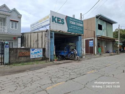 Bán xưởng mặt tiền đường tx 52  phường thạnh xuân. Mua bán văn phòng, mặt bằng kinh doanh tại Quận 12 Tp Hồ Chí Minh được đăng bởi Nguyễn tiến dũng 