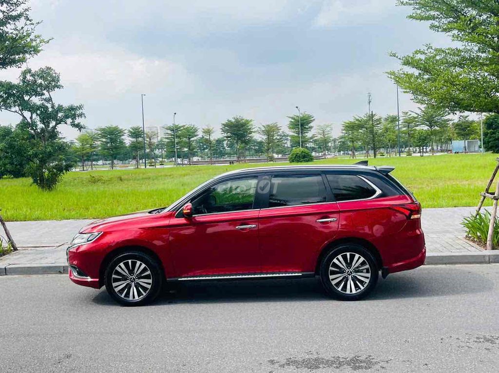 Mitsubishi Outlander 2022 2.0 CVT hơn 5 vạn km!. Mua bán Ô tô tại Quận Thanh Xuân Hà Nội được đăng bởi Dương Xuân Trường hình 7