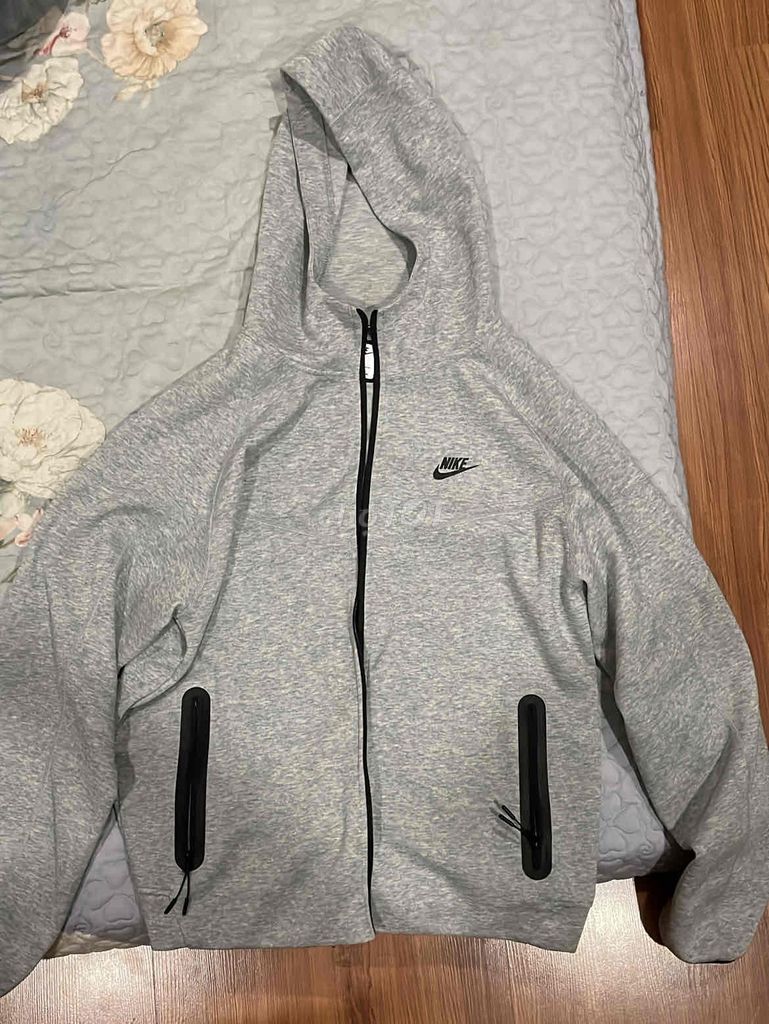 Áo khoác hoodie Nike Tech Nam XL. Mua bán Quần áo tại Quận Bắc Từ Liêm Hà Nội được đăng bởi Nhật Tân Trần hình 1