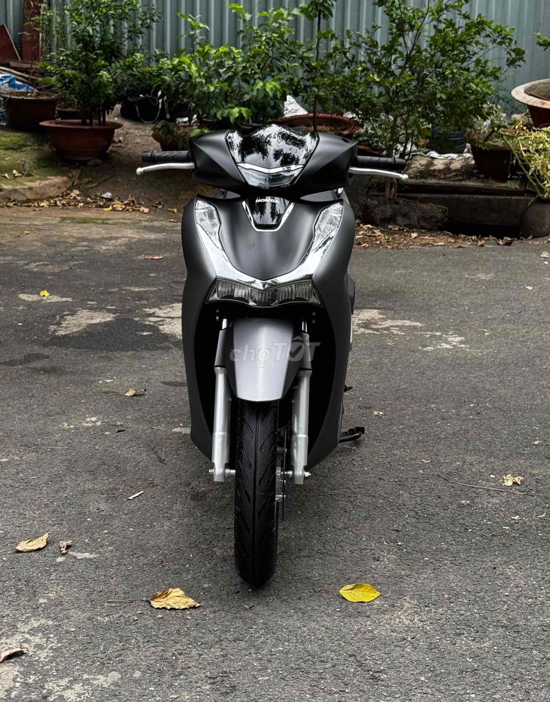 Honda SH 125i Sporty 2023 Xám red siêu lướt