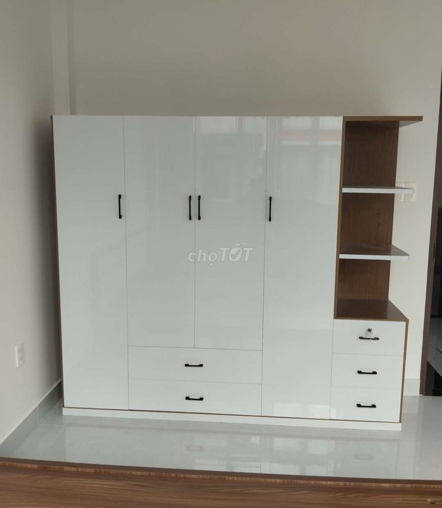 TỦ NHỰA 4 CÁNH 1 KỆ KHUNG MÀU ÓC CHÓ CÁNH TRẮNG. Mua bán Tủ, kệ gia đình tại Thành phố Thủ Dầu Một Bình Dương được đăng bởi Tủ nhựa đài loan hoàng quân hình 1