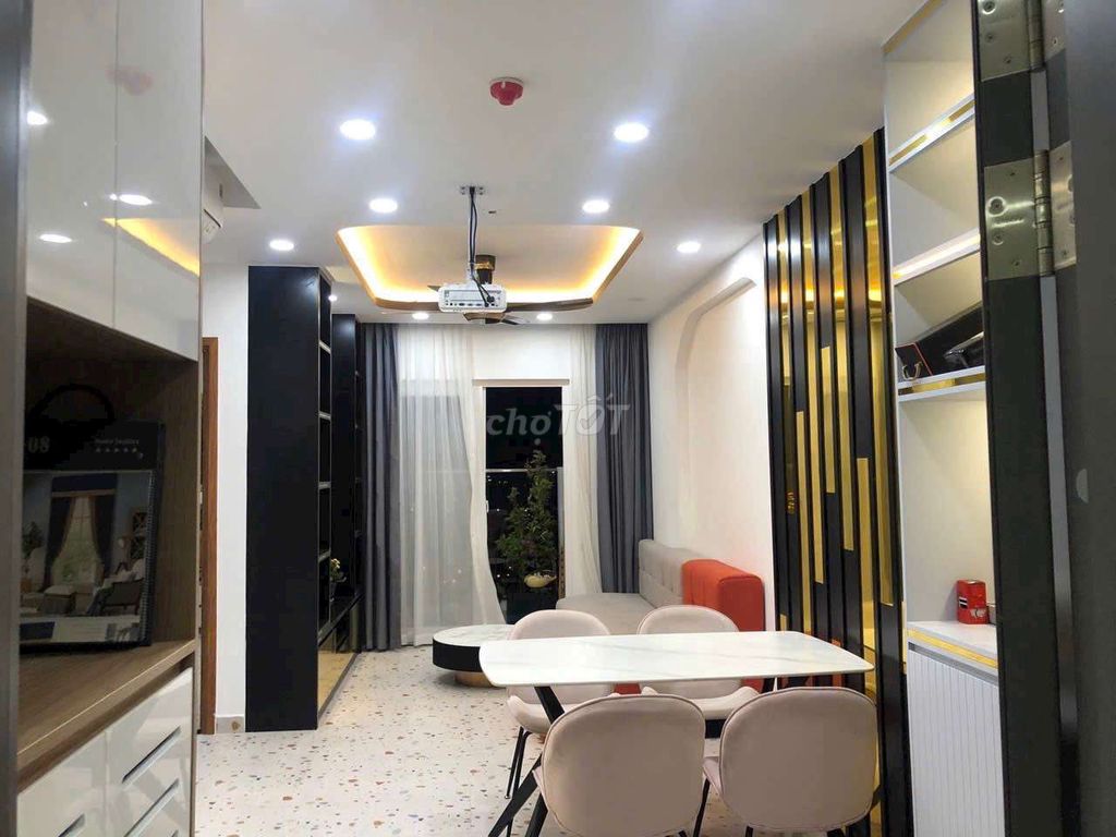 Cho thuê căn hộ Diamond Riverside 2pn và 3pn Nội Thất và trống