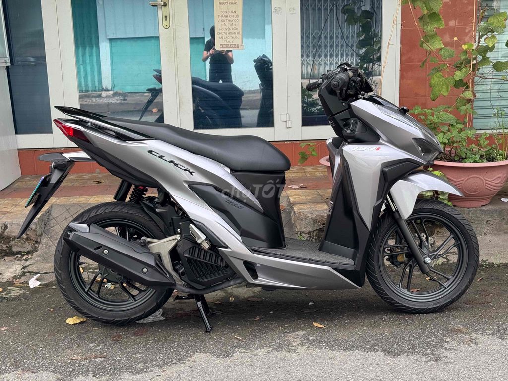 Vario 150 Đk 12/2020 Bstp Chính Chủ dọn len ken. Mua bán Xe máy tại Quận 11 Tp Hồ Chí Minh được đăng bởi MinhTien hình 6