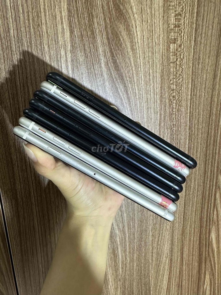 Apple iPhone SE 3 64GB. Mua bán Điện thoại tại Quận Long Biên Hà Nội được đăng bởi Hanh  hình 1