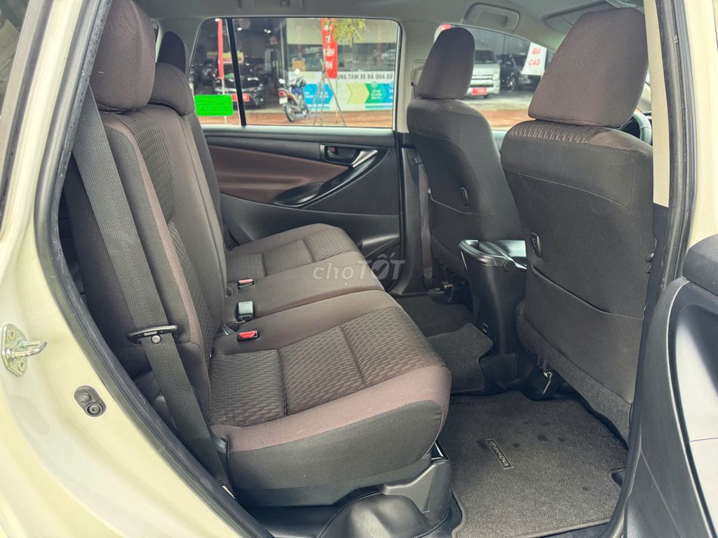 Toyota Innova 2023 2.0E MT - 45268 km. Mua bán Ô tô tại Quận Gò Vấp Tp Hồ Chí Minh được đăng bởi Vũ Phong Toyota Sure Xe Cũ Chính Hãng hình 12