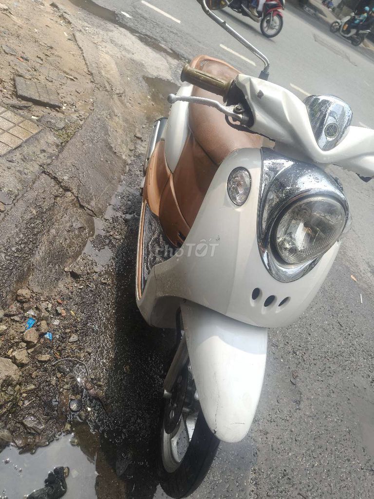 Yamaha Mio Classico белый, коричневый