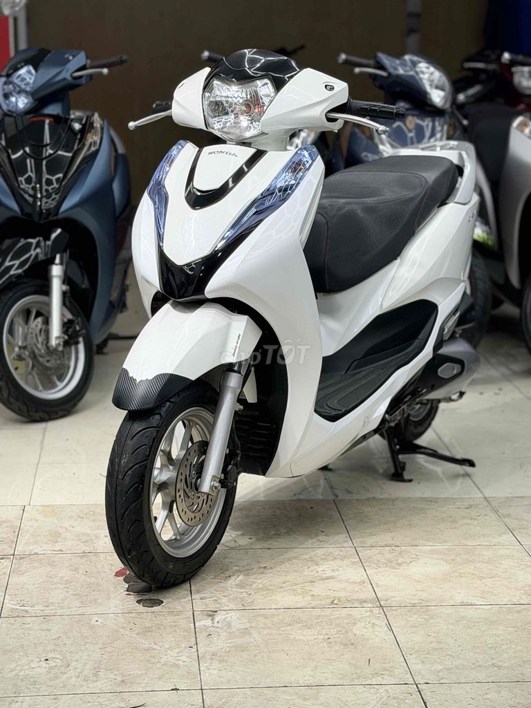 Honda Lead 4Val 2022 Белая автоматическая