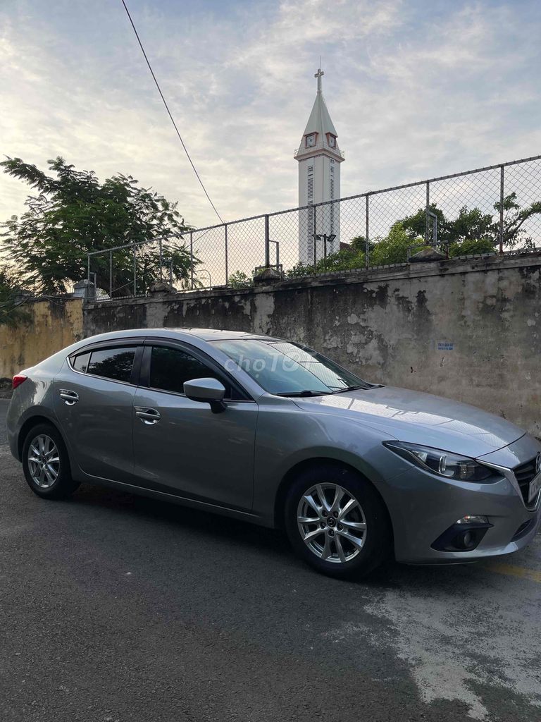 Mazda 3 2016 1.5 AT Sedan - 70000 km