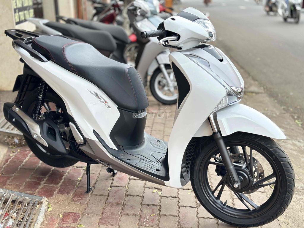 SH 2019 XE ĐẸP, MÁY MÓC ZIN ÊM RU 🛵. Mua bán Xe máy tại Thành phố Buôn Ma Thuột Đắk Lắk được đăng bởi CẦM ĐỒ TUẤN ĐẠT hình 5