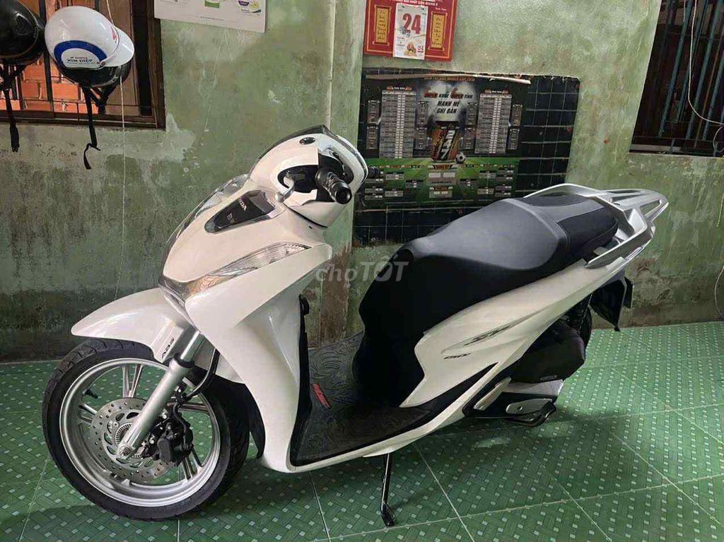 cần bán sh 150 đk năm 2023. Mua bán Xe máy tại Huyện Giồng Riềng Kiên Giang được đăng bởi Trương Thắng hình 2