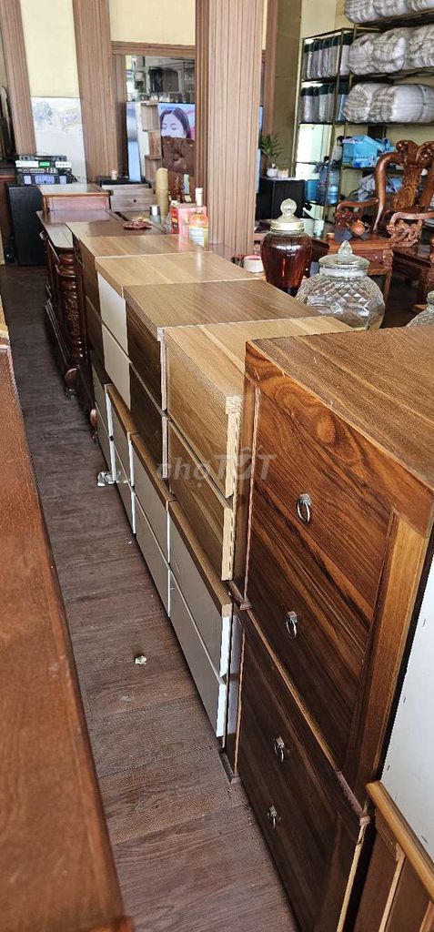 Tủ đầu giường gỗ Liên Âu. Mua bán Tủ, kệ gia đình tại Huyện Hóc Môn Tp Hồ Chí Minh được đăng bởi Tuấn hình 1