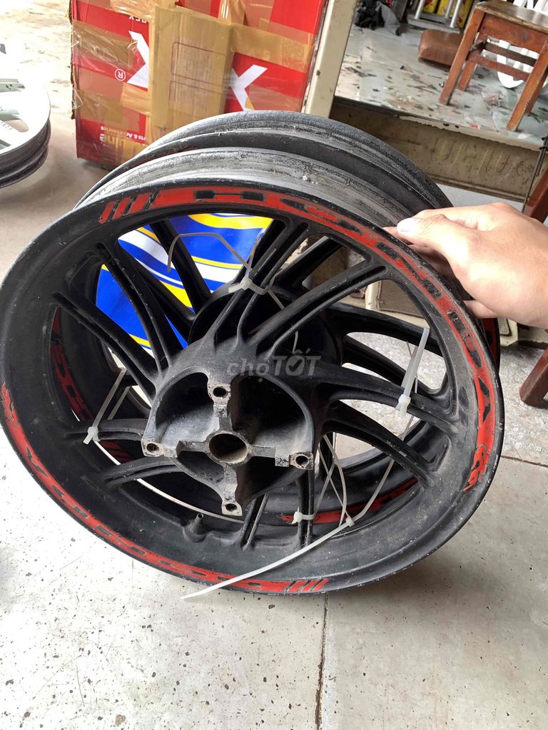 MÂM SH CAO 150. Mua bán Phụ tùng xe tại Huyện Nhơn Trạch Đồng Nai được đăng bởi Ngoc Nguyen hình 1