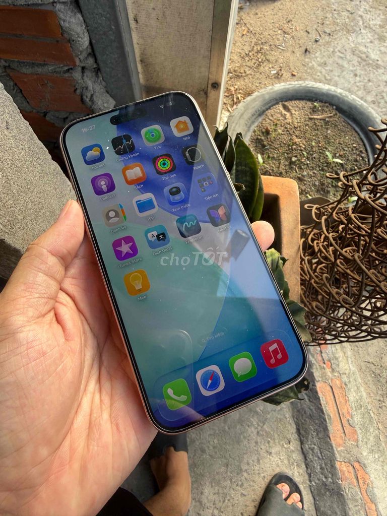 Apple iPhone 16Pro Max Vàng Xa Mạc sạc 3l💕💕. Mua bán Điện thoại tại Quận Ninh Kiều Cần Thơ được đăng bởi Mr Iphone hình 1