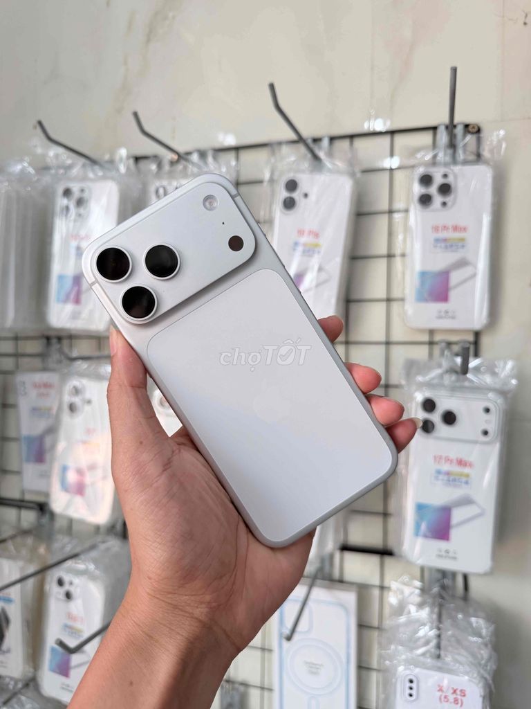 Apple iPhone 17 Pro Max 256GB Bạc Như mới. Mua bán Điện thoại tại Huyện Châu Đức Bà Rịa - Vũng Tàu được đăng bởi Lê Quang Sáng hình 1