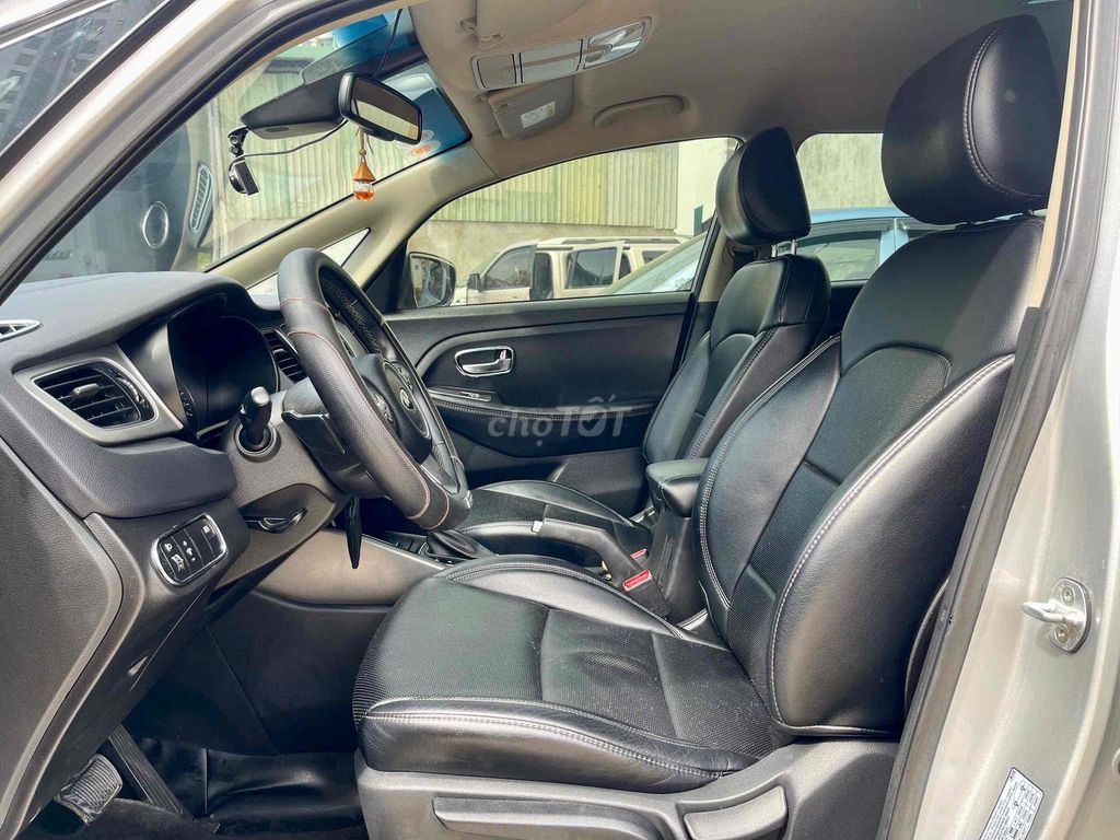 Kia Rondo Bạc 7 chỗ Số tự động. Mua bán Ô tô tại Quận Bình Tân Tp Hồ Chí Minh được đăng bởi Tài hình 12