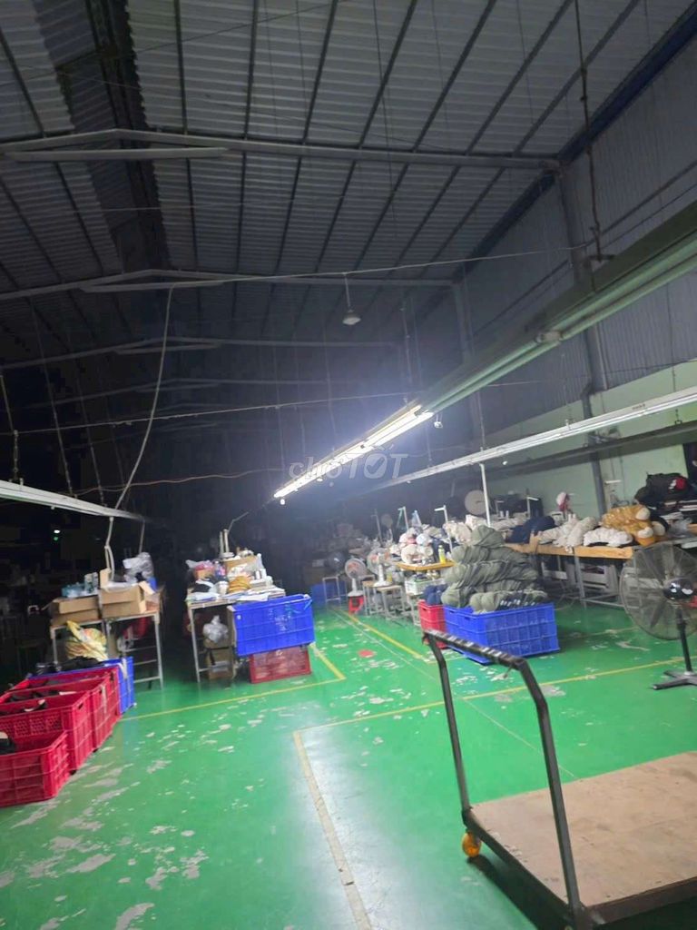 Xưởng TPK Tân Uyên 900m² sẵn 3fa văn phòng làm kho sản xuất