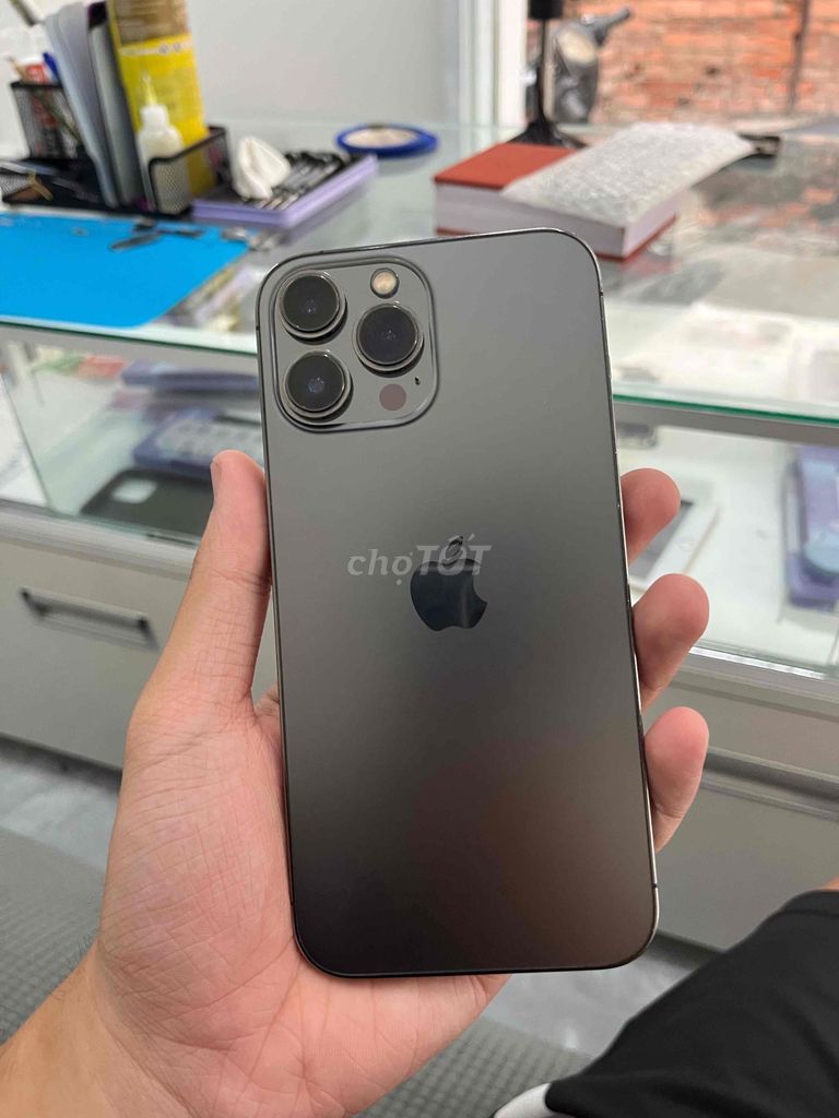 Apple iPhone 13 Pro Max 256GB Xám, dính icloud. Mua bán Điện thoại tại Thành phố Biên Hòa Đồng Nai được đăng bởi Hoàng Minh hình 1