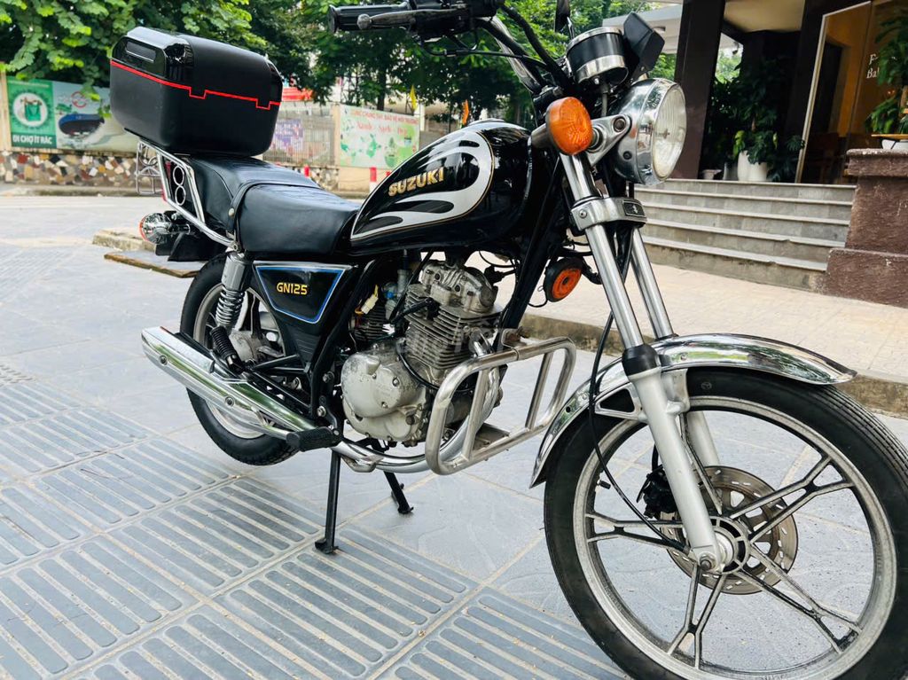 Xe máy Suzuki GN125 màu đen, dùng xăng. Mua bán Xe máy tại Quận Nam Từ Liêm Hà Nội được đăng bởi MAI HÒA hình 5